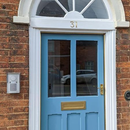 31 High Street - Modern & Stylish 2-Bed Apartment - Inc Parking Husbands Bosworth Exterior photo