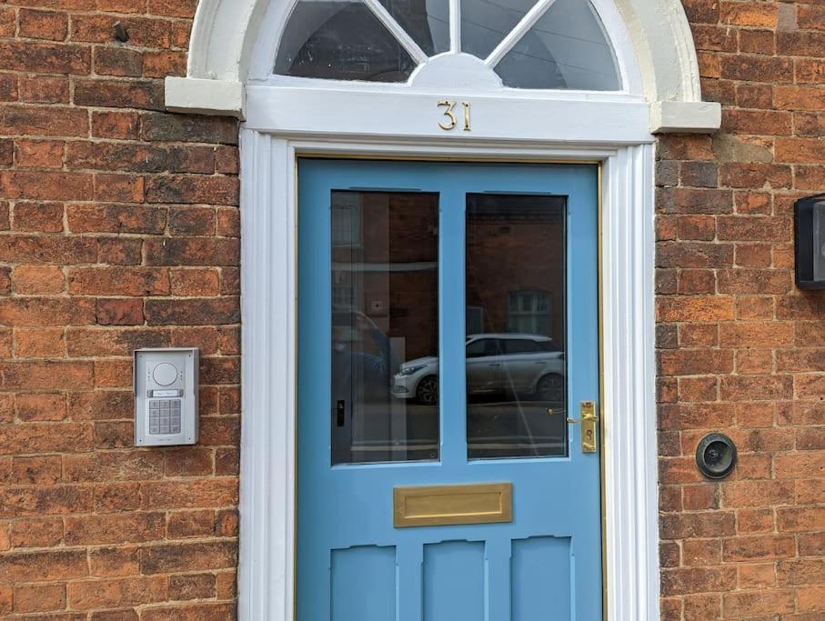 31 High Street - Modern & Stylish 2-Bed Apartment - Inc Parking Husbands Bosworth Exterior photo